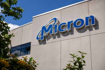 Micron Surges 10% as Guidance Points to 7.7x Earnings Multiple