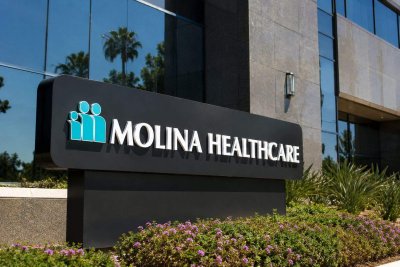 Molina Healthcare Shares Tumble as First-Half EPS Covers 73.5% of 2026 Floor