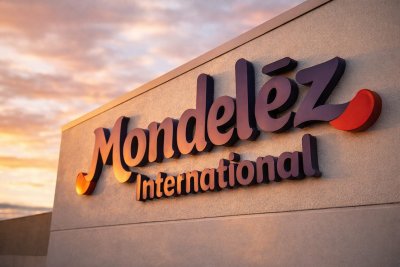 Mondelez Gains as Cocoa Futures Plunge to Multi-Year Lows
