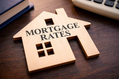Mortgage Rates Hold Near Recent Highs, Adding Pressure to Spring Homebuyers
