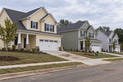 Mortgage Rates Steady Near 6.8% as Housing Sector Faces Headwinds
