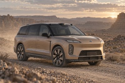 NIO ADRs Dip as NIO Capital Fund Acquires Supplier Stake