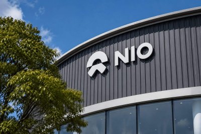 NIO Launches ES9 SUV Amid Cooling Chinese EV Market, CEO Warns of Saturation