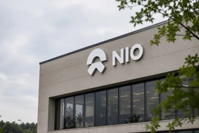 NIO Stock Falls 8% Despite 63% Delivery Surge; ES8 Margins in Focus