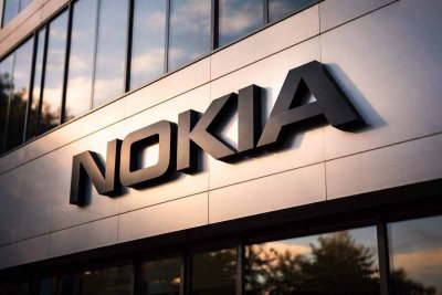 Nokia Shares Dip Amid AI Network Push and Divergent Analyst Views