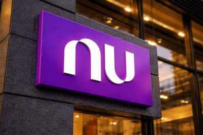 Nu Holdings Shares Dip on Insider Sale Amid Growth and Margin Scrutiny
