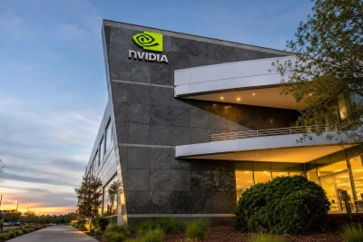 Nvidia Tumbles as AI Chip Selloff Deepens, Valuation Contracts