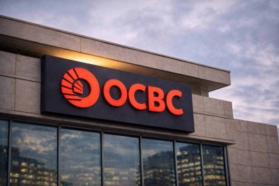 OCBC Gains as DBS Earnings Disappointment Shifts Investor Focus