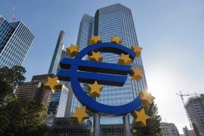 Oil Price Surge Revives ECB Rate Hike Bets, European Stocks Slide