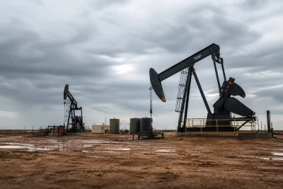 Oil Surges Past $110 on Iran Strait Tensions, Futures Swing