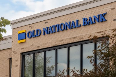 Old National Bancorp Buybacks Signal Confidence Amid Comerica Stake Hike