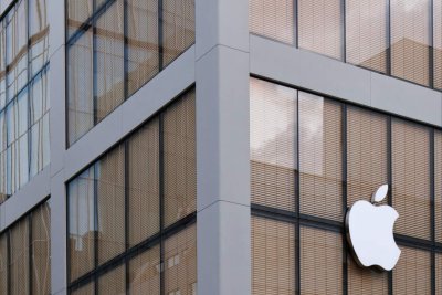 OLED iPad Mini and MacBook Pro Rumors Take Center Stage in Apple Roadmap