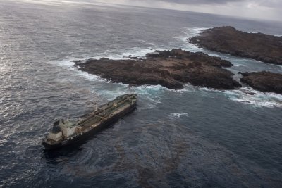 Oman Oil Spill Threatens $72M Cargo, But Markets Stay Calm