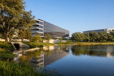 Oracle Gains 2.8% as Citi Flags Upcoming Catalysts, Market Cap Jumps $12B