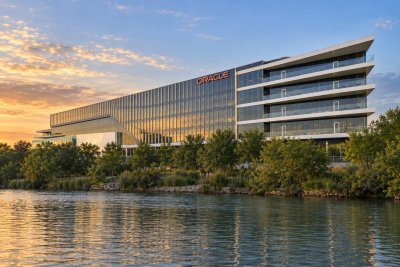 Oracle's Ellison Scraps 50M Share Sale Plan, Easing Overhang