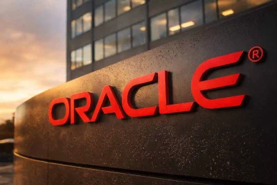 Oracle Stock Dips on Spending Concerns Despite Google Cloud AI Expansion