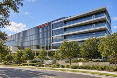 Oracle Stock Slips Ahead of Q1 Report; Cloud Growth and Cash Burn in Focus