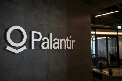 Palantir Faces Valuation Test as AI Strategy Meets Skepticism