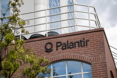 Palantir's Upbeat Forecast Fails to Lift Stock as AI Rally Stalls