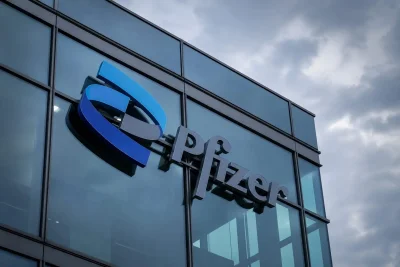 Pfizer Stock Edges Up Ahead of Q2 Report; Dividend Sustainability in Focus
