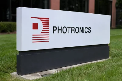 Photronics Rebounds Slightly After Steep Drop on Weak Earnings and Outlook