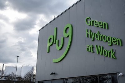 Plug Power Dips Despite New Electrolyzer in Denmark