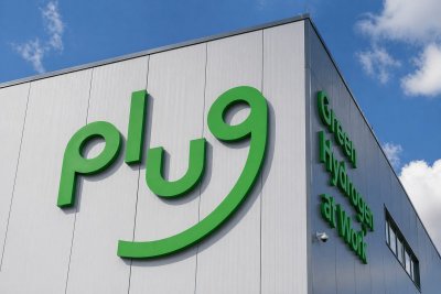 Plug Power Faces Investor Lawsuit Proceeding Amid Louisiana Plant Showcase