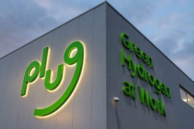 Plug Power Shares Retreat as Investors Eye June Liquidity Milestone