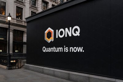 Quantum Stocks Rally on $2B U.S. Grants; IonQ Faces Key Tests
