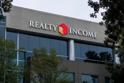 Realty Income's Tight Dividend Spread Masks Wider Investment Margin
