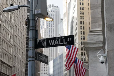 Retail Sales, Fed Stance, and Trump-Xi Trade Talks: A Triple Test for Wall Street