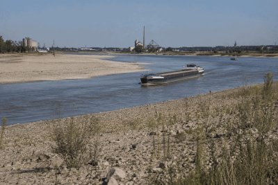 Rhine at Record Low: German Industry Faces 1% Output Hit