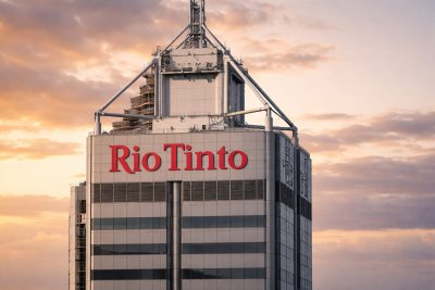 Rio Tinto Shares Drop on Earnings Shortfall, Higher Iron Ore Costs