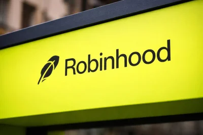 Robinhood Debuts High-Fee Platinum Card in Bid for Affluent Investors