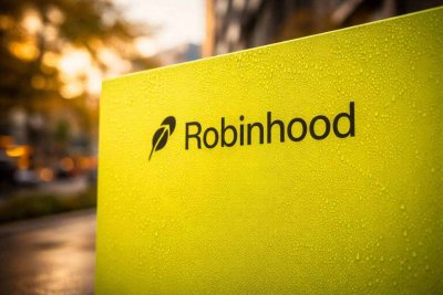 Robinhood's February Metrics in Focus Amid Bitcoin Volatility