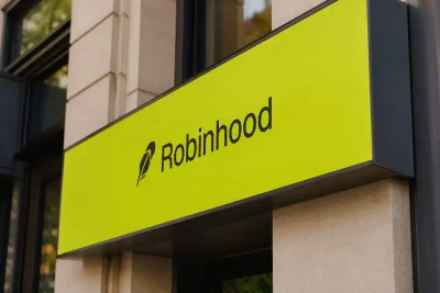 Robinhood Shares Steady Near $92 as SpaceX IPO Drives Record Traffic