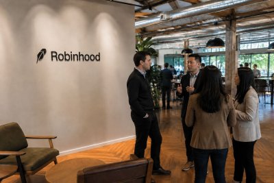 Robinhood Stock Soars 15.7% as Trading Volume Hits Record High