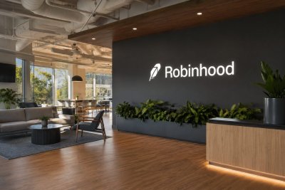 Robinhood Stock Wavers as Capital-Gains Tax Speculation Offers Limited Near-Term Upside