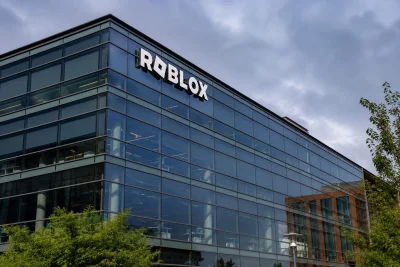 Roblox Shares Rally 8% on Global Safety Rollout and User Engagement Uptick