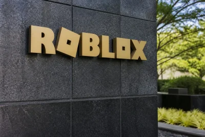 Roblox Stock Tumbles 19% on Safety-Driven Growth Slowdown