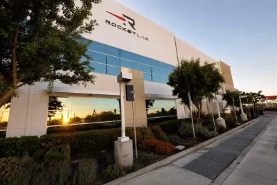 Rocket Lab Retreats After Blue Origin Incident; Traders Weigh Next Moves