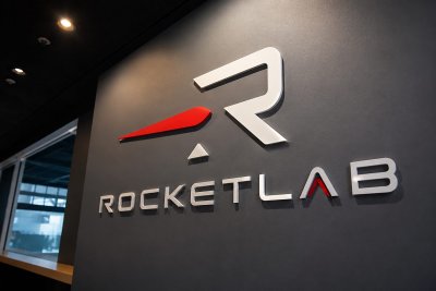 Rocket Lab Shares Dip After Record Rally; Neutron Demand Fuels Bullish Outlook