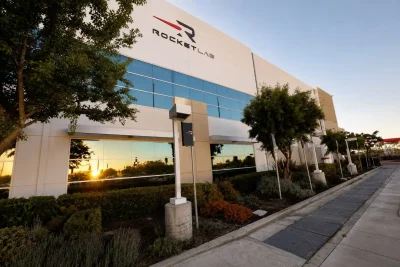 Rocket Lab Soars 8.2% on $90M Space Force Deal, Share Sale Plan in Focus