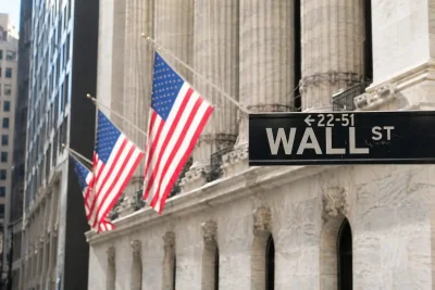S&P 500 and Nasdaq Close at Record Highs; Dow Edges Lower