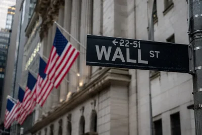 S&P 500 Hits Record High as Soft Jobs Data Cools Rate Hike Bets