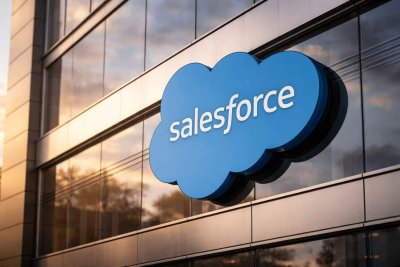 Salesforce Faces Investor Scrutiny Over AI Strategy and Revenue Outlook