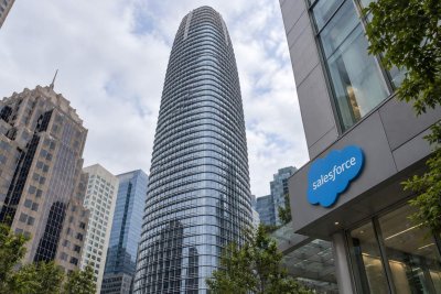 Salesforce's AI Growth Story Faces Key Tests at Dreamforce