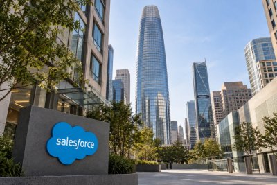 Salesforce Stock Slips 8.3% During Dreamforce as Investors Seek New Growth Signals
