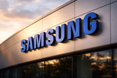 Samsung Shares Dip Amid Tech Sector Pressure; AI Trade Momentum in Focus