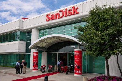 Sandisk Surges 10% on Tight NAND Supply and AI Demand Boom